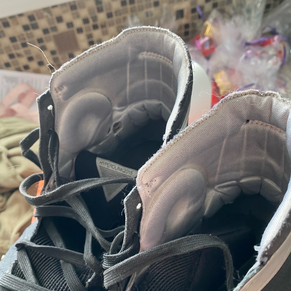 Nike Black and White Women’s Basketball shoes 10